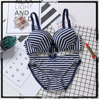 Ladies Seamless Padded Underwire Beautiful Bra Set
